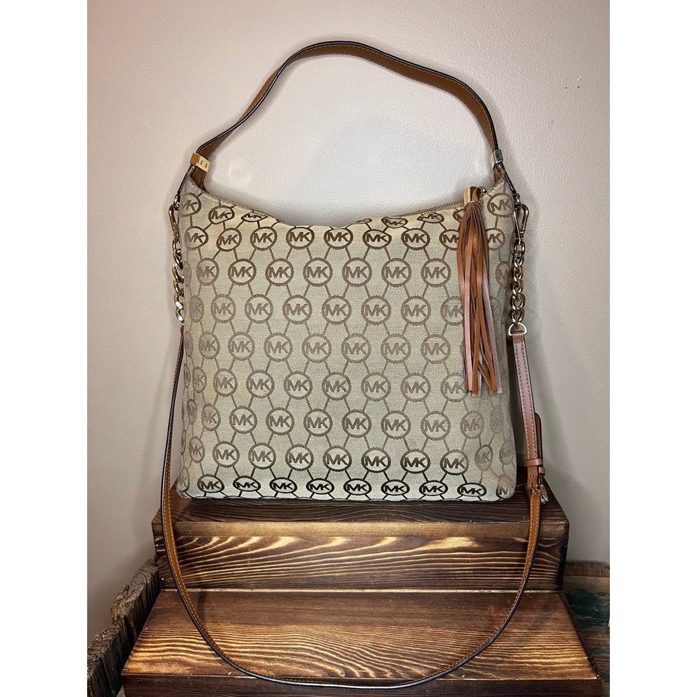 Michael Kors‎ Bedford Signature Jacquard Handbag